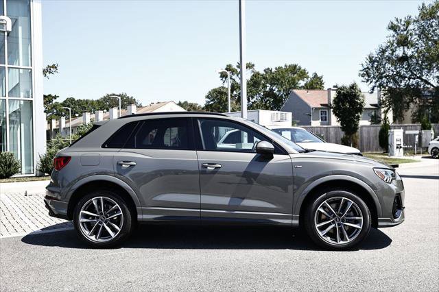 Certified 2023 Audi Q3 2.0T Premium w/ Black Optic Sport Package AWD/4WD image 4