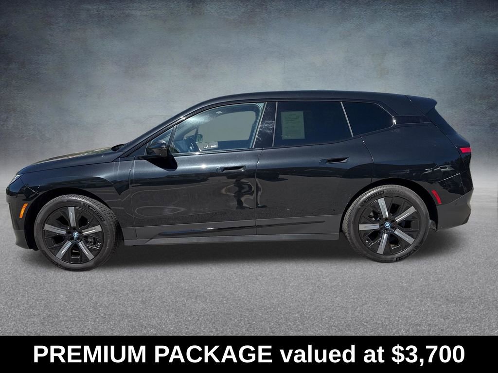Used 2024 BMW iX xDrive50 w/ Premium Package AWD/4WD image 2