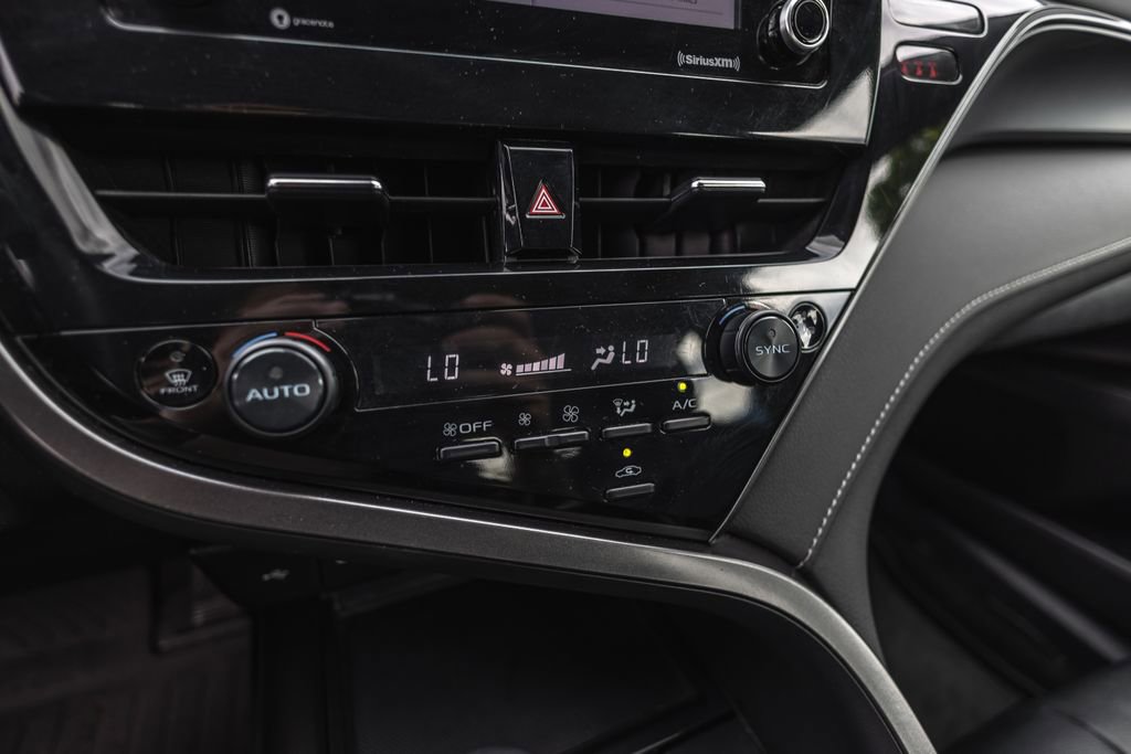 Used 2024 Toyota Camry SE FWD image 16