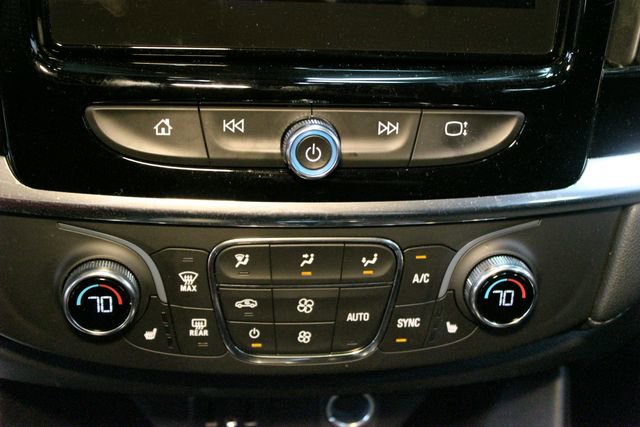 Used 2023 Chevrolet Traverse LT FWD image 27