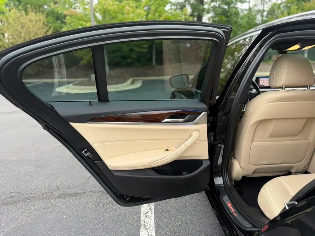 Used 2019 BMW 530i xDrive AWD/4WD image 39