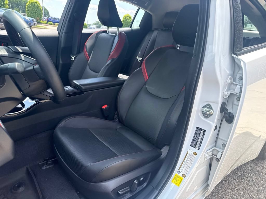 Used 2024 Toyota Prius Prime Premium w/ Advanced Technology Package FWD image 24