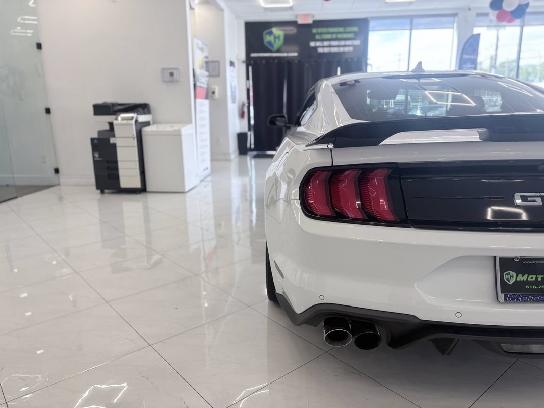 Used 2021 Ford Mustang GT Premium w/ GT Performance Package RWD image 12