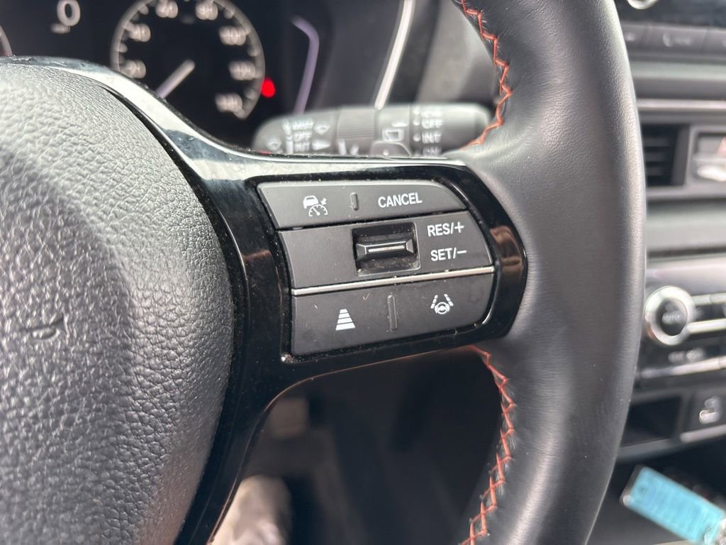 Used 2025 Honda Pilot Sport image 20