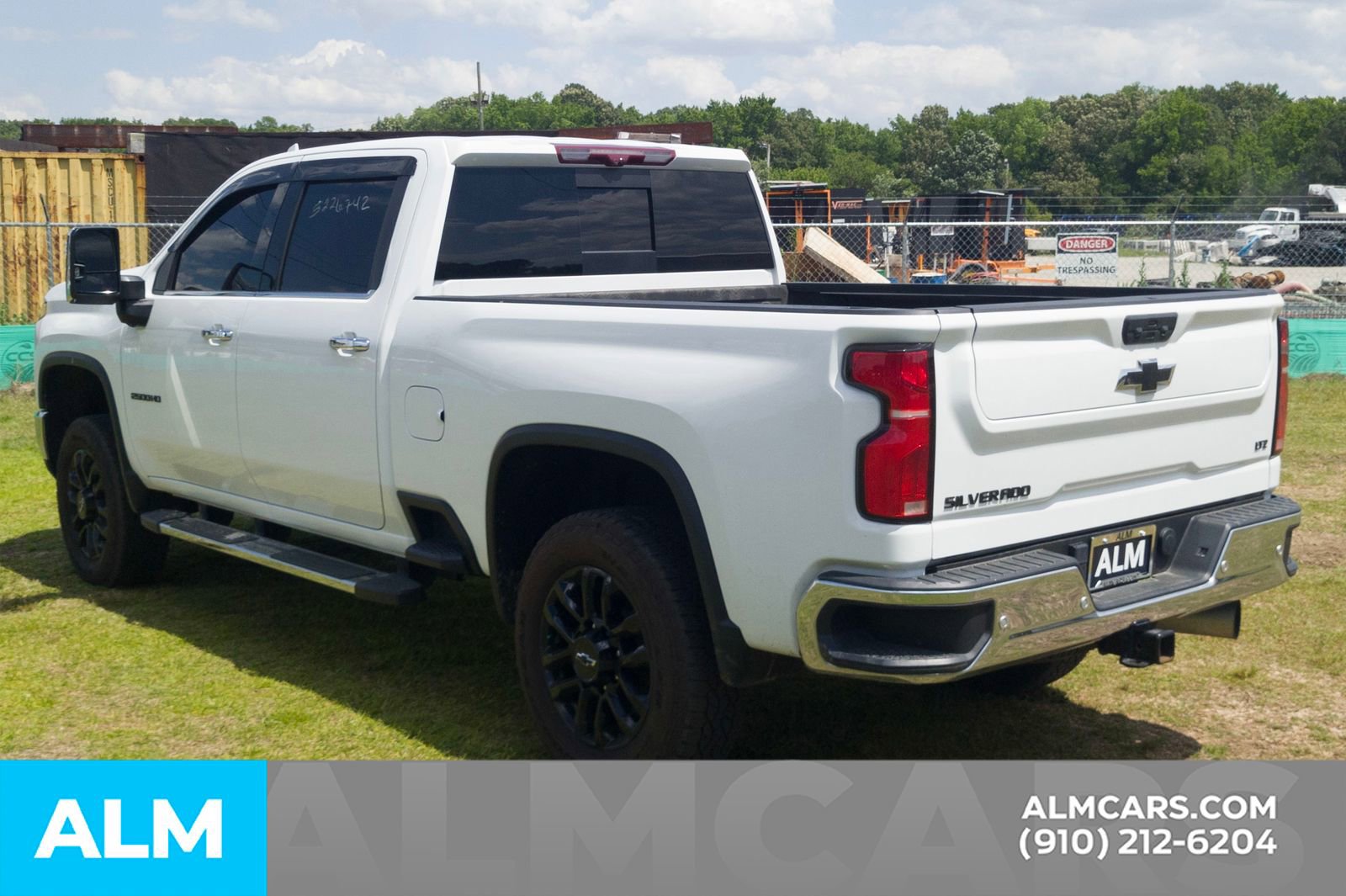 Used 2024 Chevrolet Silverado 2500 LTZ w/ LTZ Plus Package AWD/4WD image 11