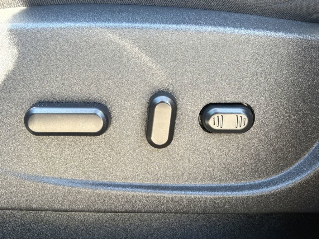 Used 2017 Ford Escape Titanium image 15