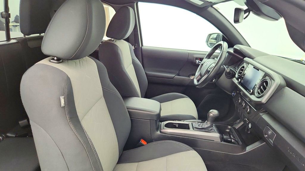 Used 2022 Toyota Tacoma TRD Sport w/ TRD Premium Sport Package image 22