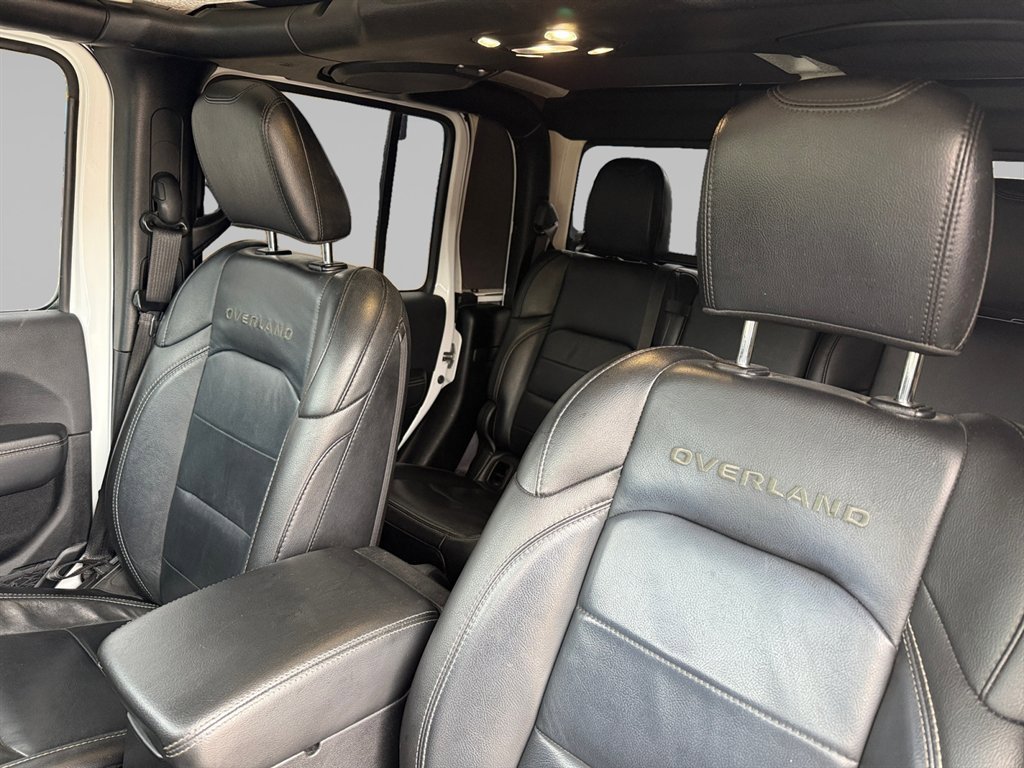 Used 2020 Jeep Gladiator Overland image 12