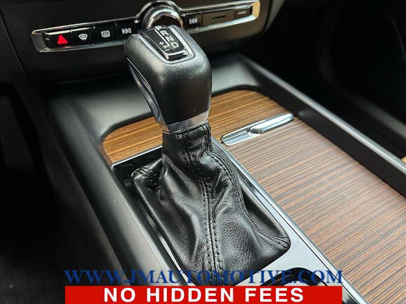 Used 2020 Volvo XC60 T6 Inscription w/ Protection Package AWD/4WD image 32