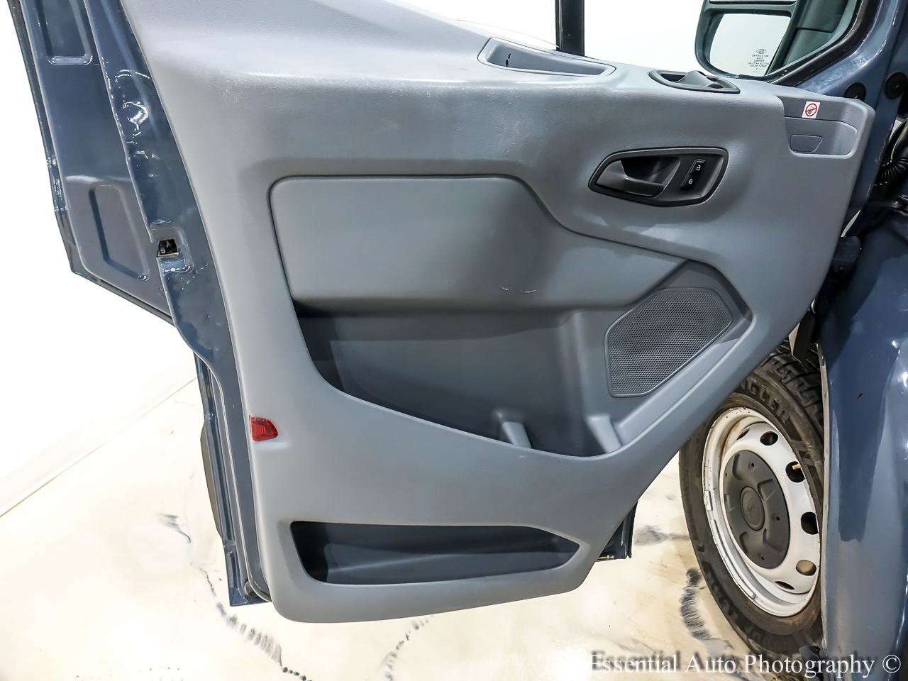 Used 2019 Ford Transit 250 148 High Roof Extended RWD image 12