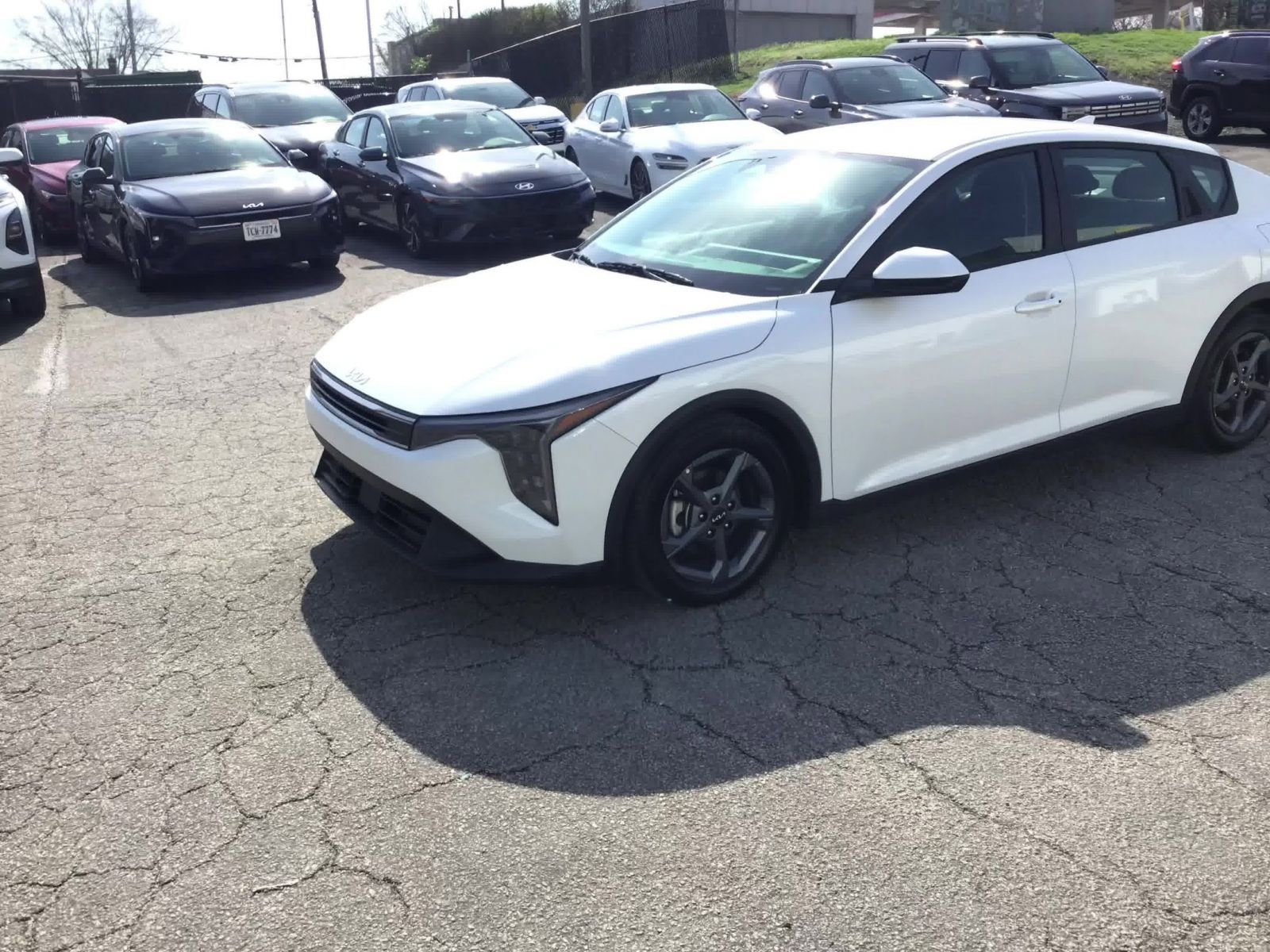 Used 2025 Kia K4 LXS image 8