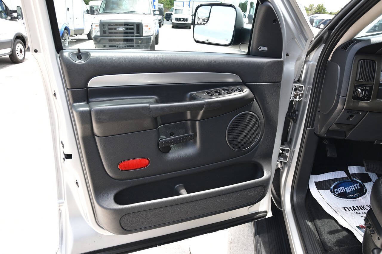 Used 2004 Dodge Ram 3500 Truck SLT w/ Trailer Tow Group AWD/4WD image 9