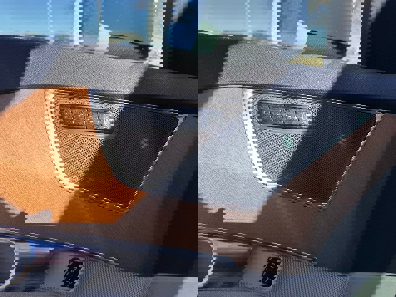 Used 2022 Volvo XC90 T8 Inscription Expression image 26