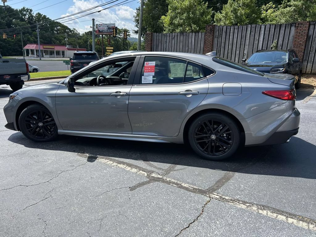 Used 2026 Toyota Camry SE FWD image 6