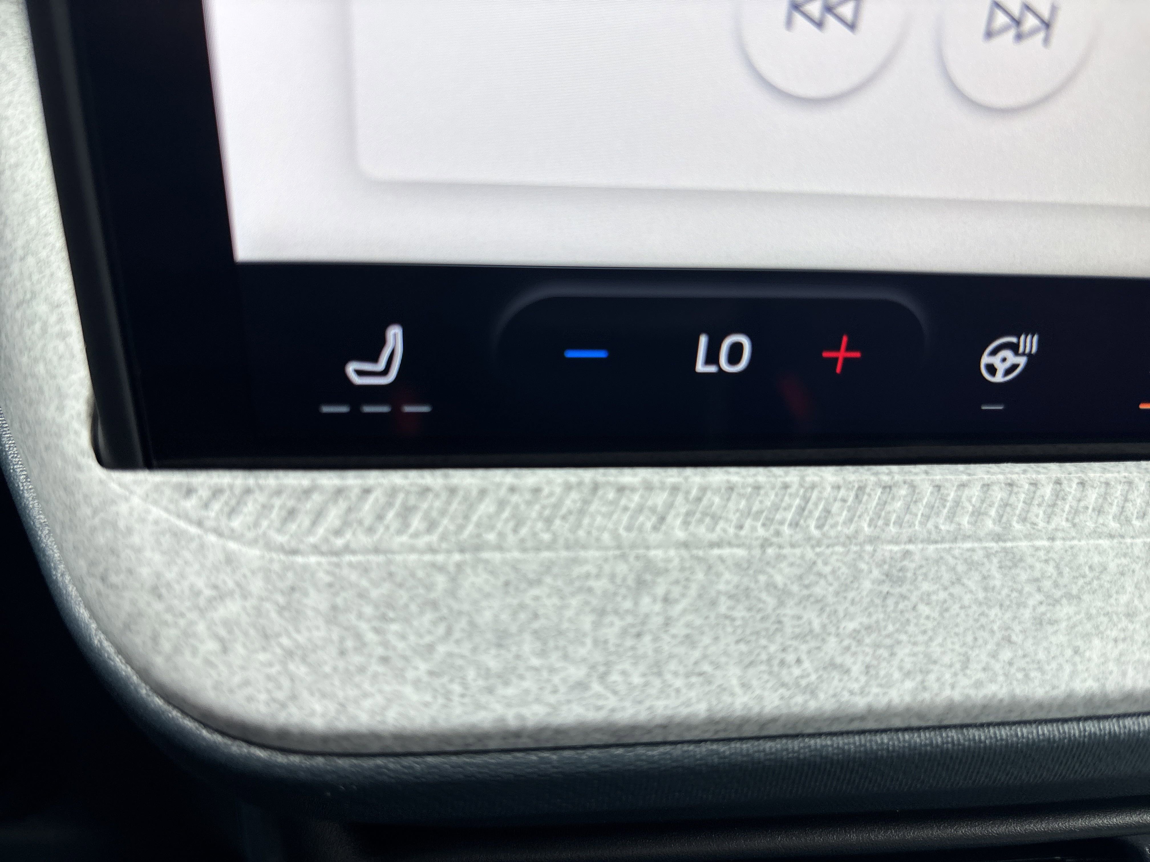 New 2025 Ford Maverick XLT w/ XLT Luxury Package image 29