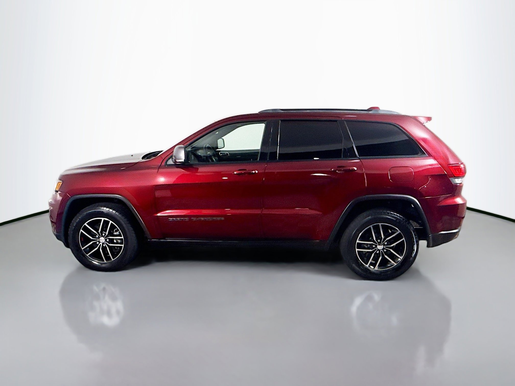 Used 2018 Jeep Grand Cherokee Trailhawk w/ Trailhawk Luxury Group image 6