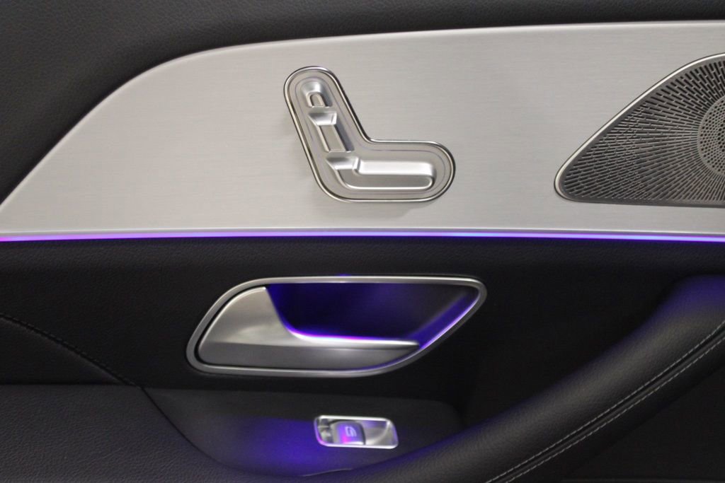 Used 2024 Mercedes-Benz GLS 450 4MATIC image 33