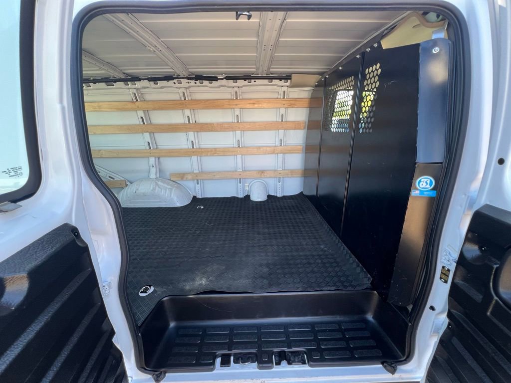 Used 2024 Chevrolet Express 2500 w/ Driver Convenience Package RWD image 23