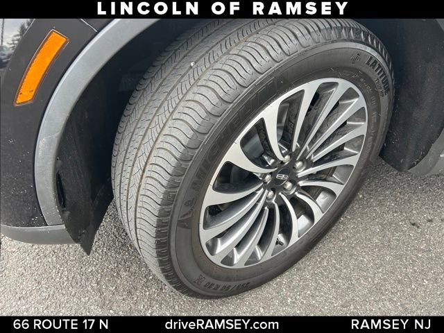 Used 2023 Lincoln Aviator Standard w/ Premium Package image 23