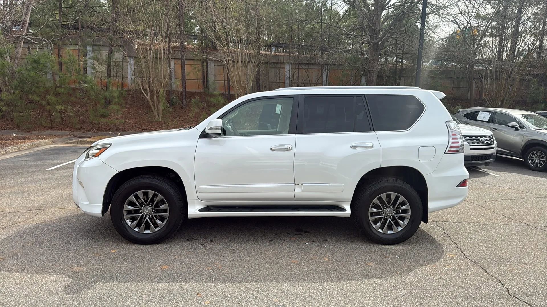 Used 2015 Lexus GX 460 Luxury image 9