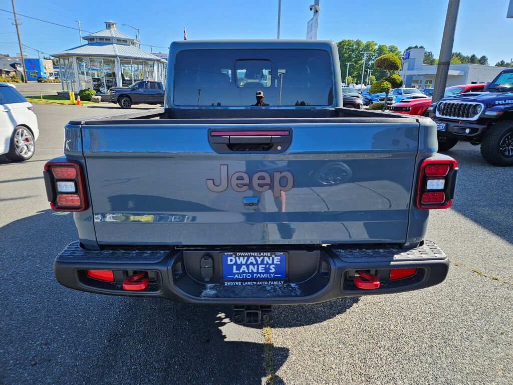 New 2026 Jeep Gladiator Rubicon w/ Steel Power Dome Hood Package AWD/4WD image 4
