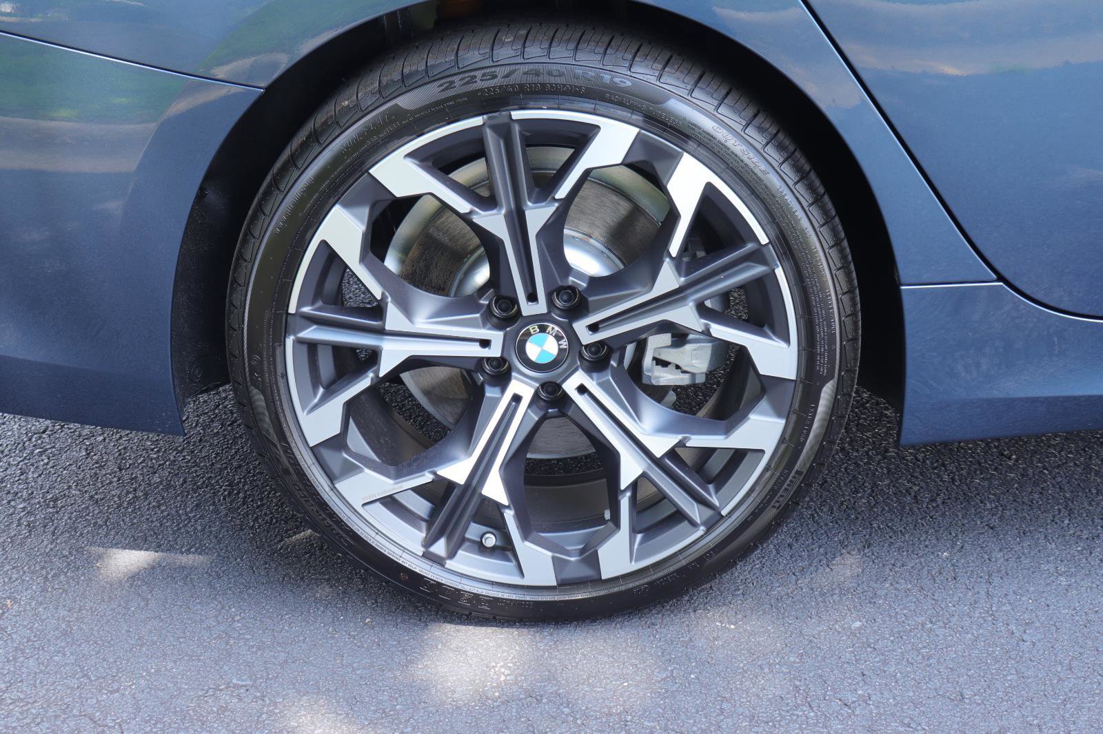 New 2025 BMW 330i Sedan w/ Convenience Package image 41