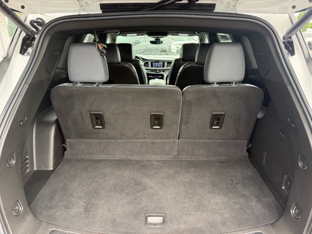 Used 2022 Buick Enclave Premium AWD/4WD image 11