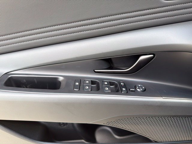 New 2026 Hyundai Elantra SEL Sport FWD image 17