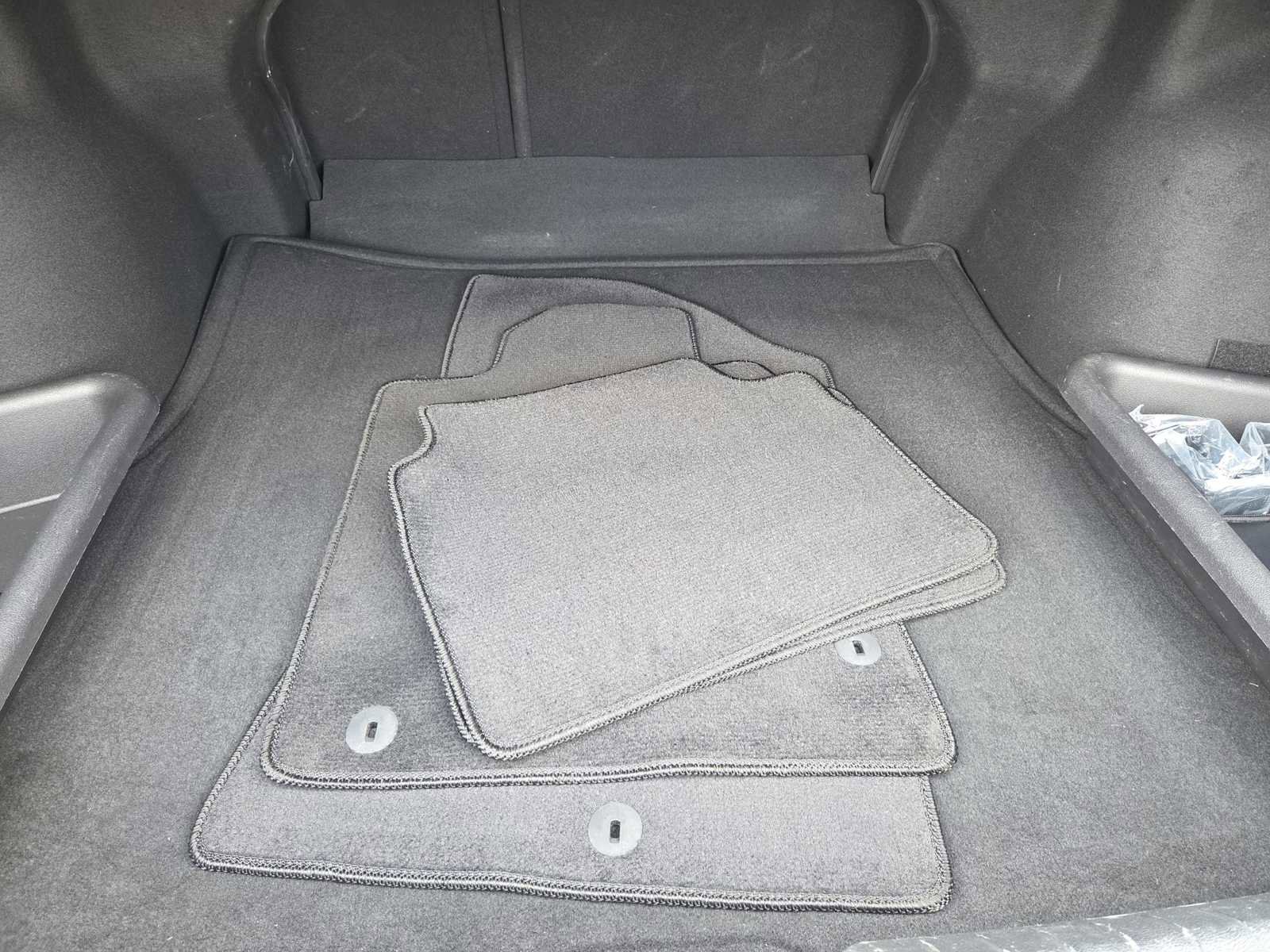 Used 2021 Hyundai Sonata Limited w/ Preferred Accessory Package image 35