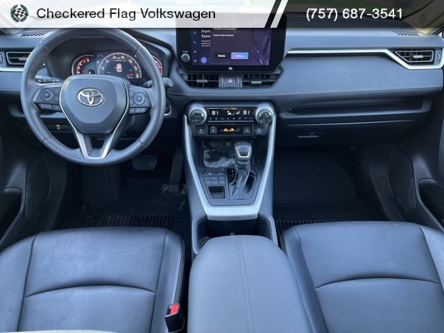 Used 2023 Toyota RAV4 XLE Premium image 31