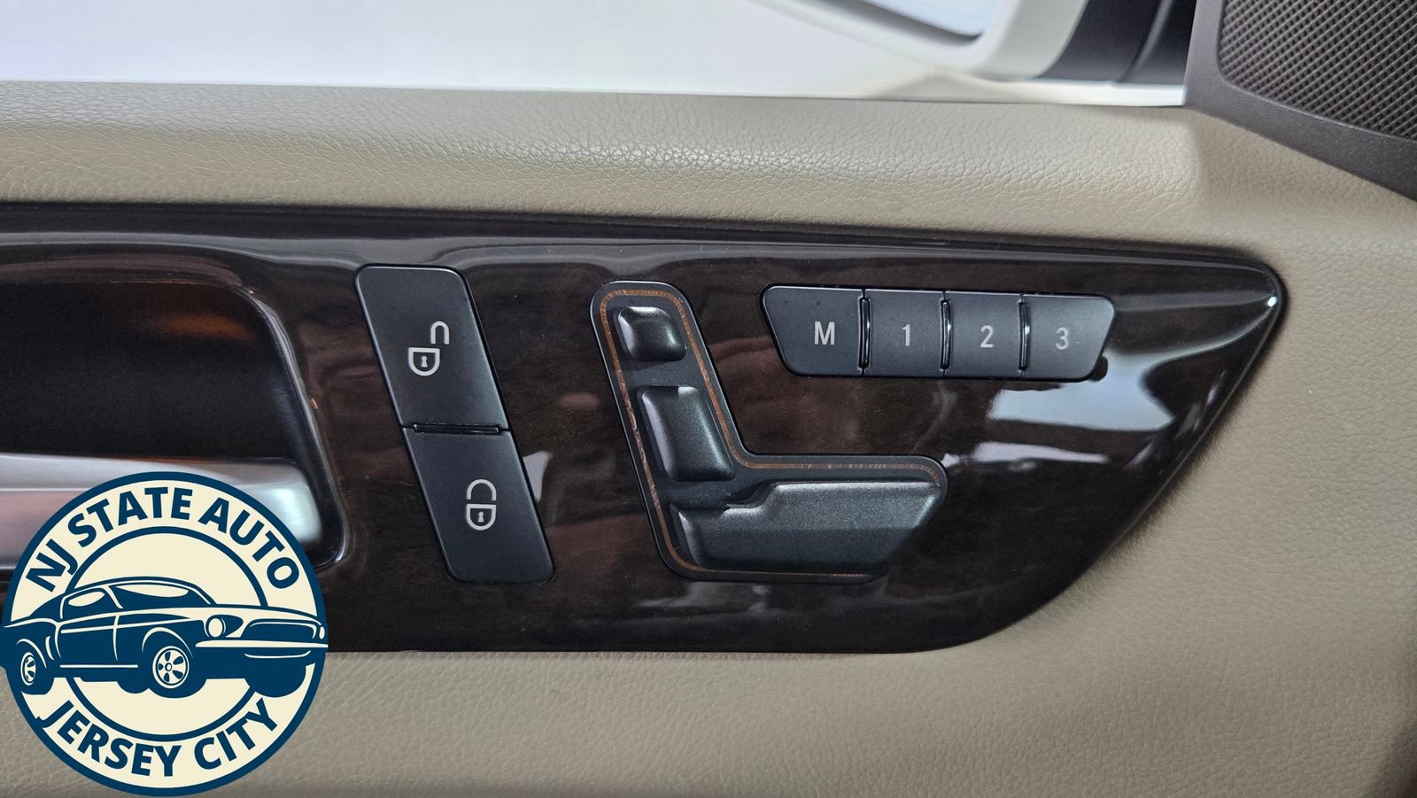 Used 2014 Mercedes-Benz ML 350 4MATIC w/ Premium 1 Package image 22