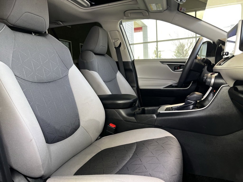 Used 2024 Toyota RAV4 XLE image 50