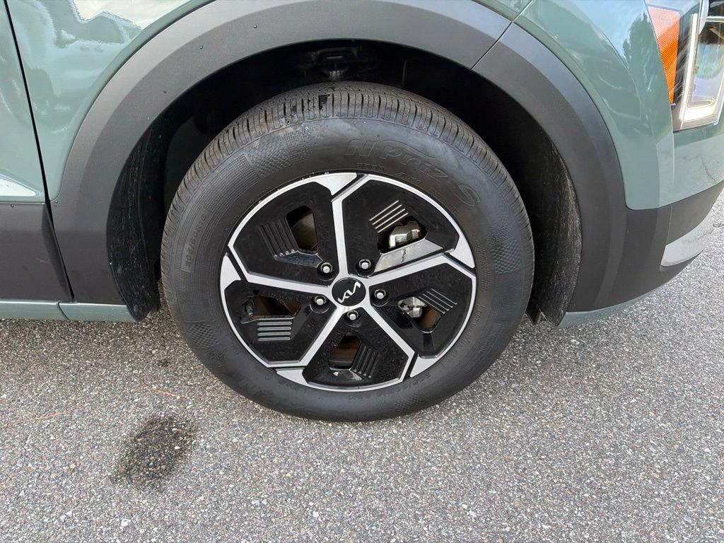Certified 2025 Kia Niro EX FWD image 27