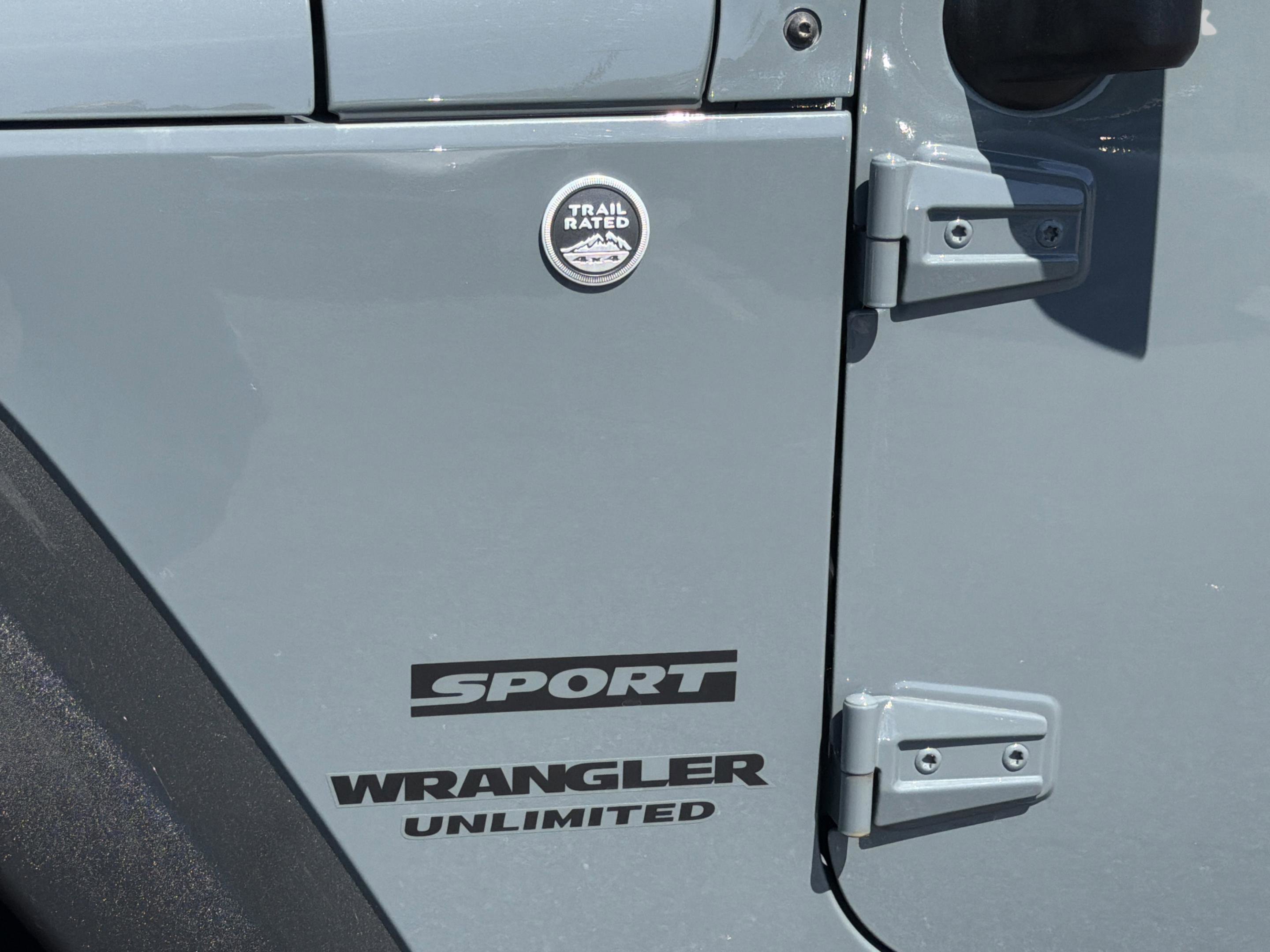 Used 2015 Jeep Wrangler Unlimited Sport w/ Quick Order Package 24S AWD/4WD image 30