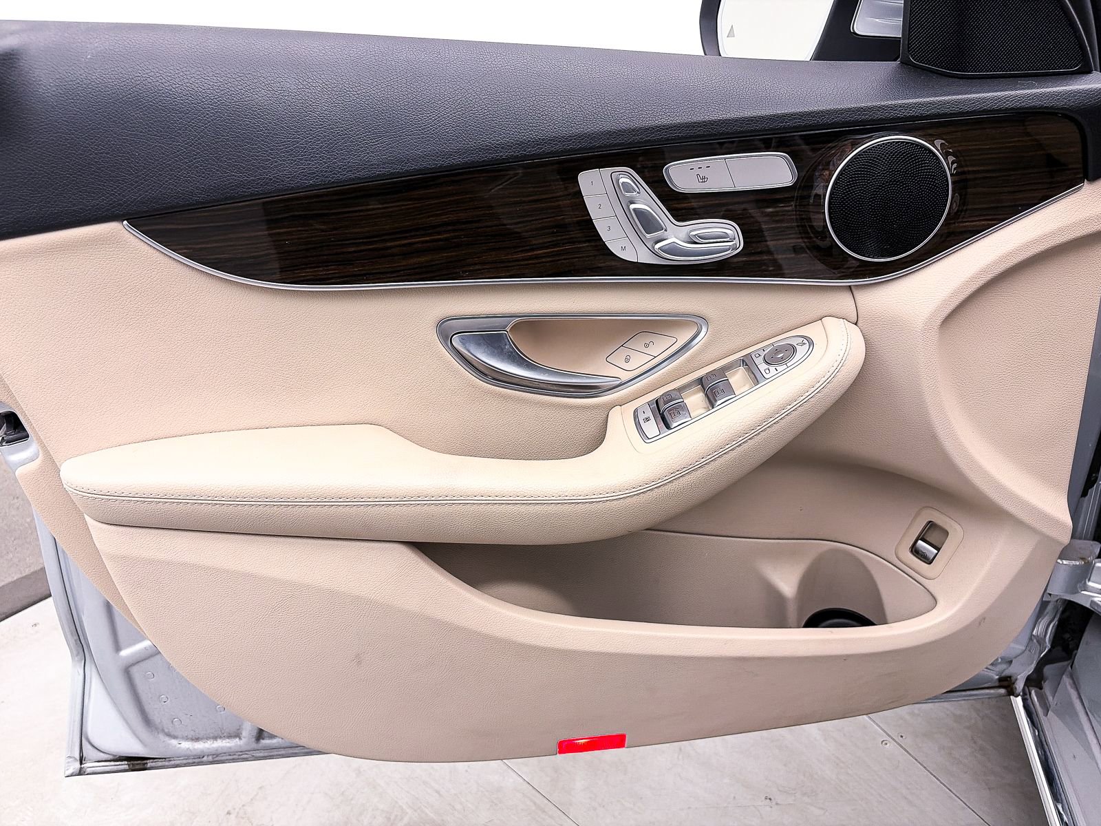 Used 2020 Mercedes-Benz C 300 Sedan image 16