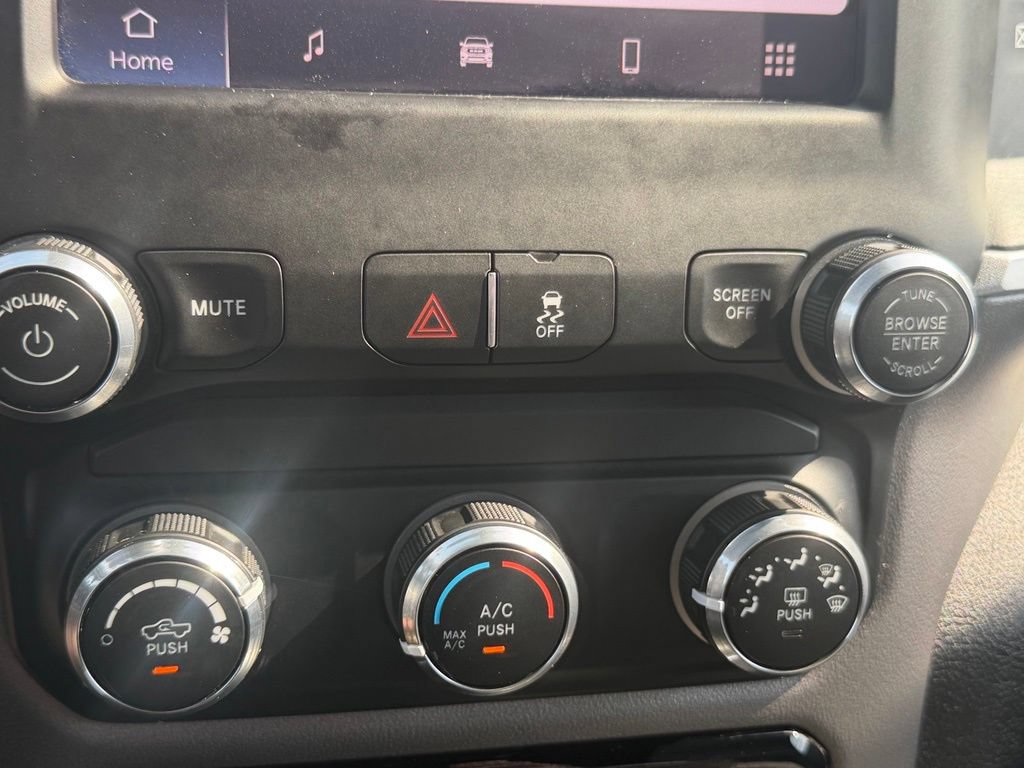 Used 2022 RAM 3500 Big Horn w/ Protection Group AWD/4WD image 29