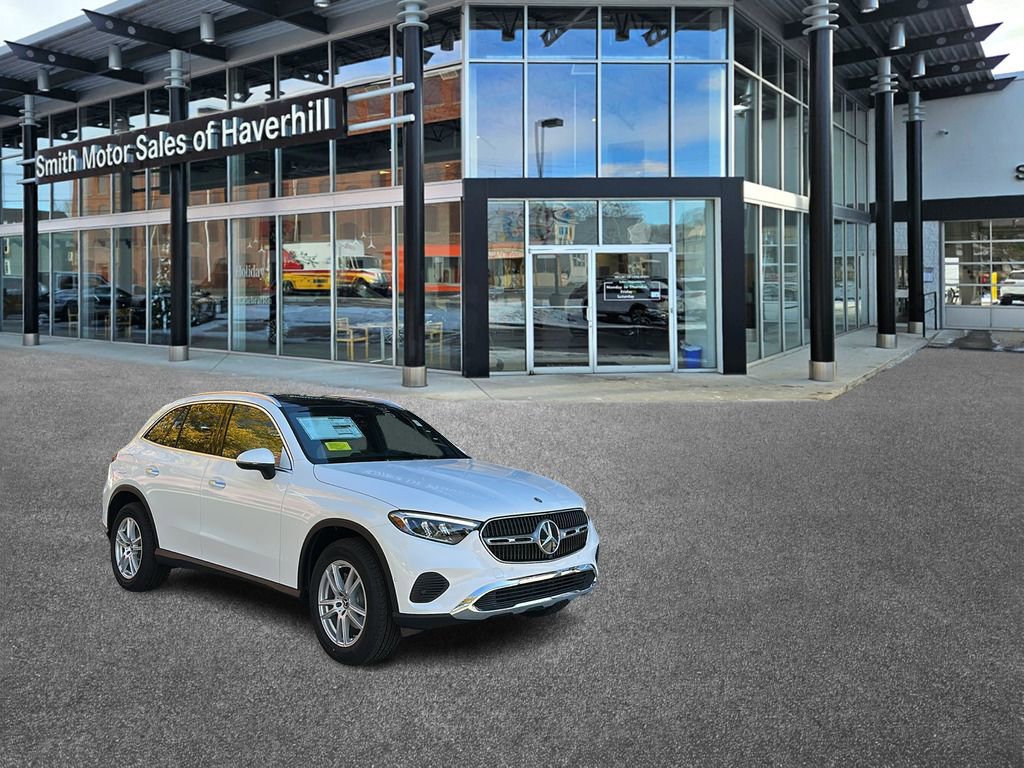 Used 2025 Mercedes-Benz GLC 300 4MATIC image 1