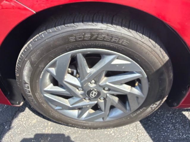 Used 2024 Hyundai Elantra SEL FWD image 29