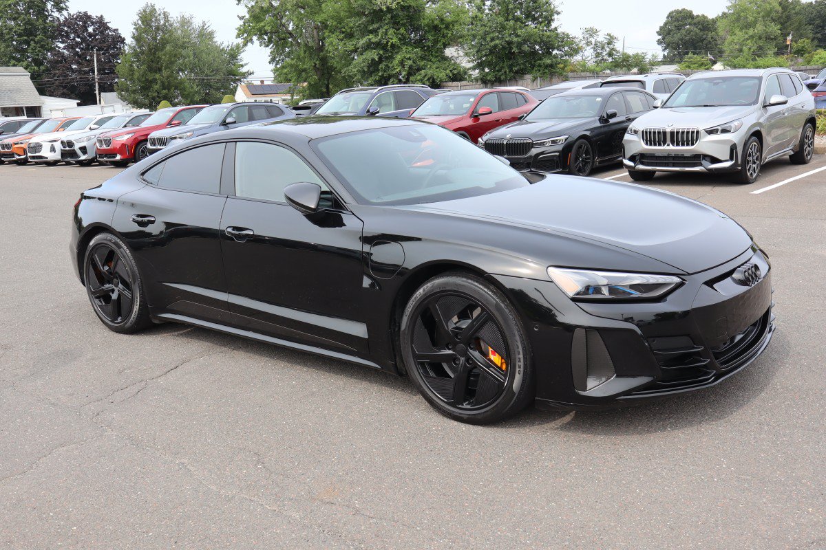 Used 2023 Audi RS e-tron GT w/ Carbon Performance Package AWD/4WD image 3