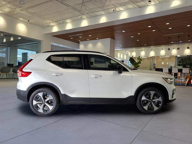 New 2026 Volvo XC40 B5 Plus w/ Protection Package Premier AWD/4WD image 5