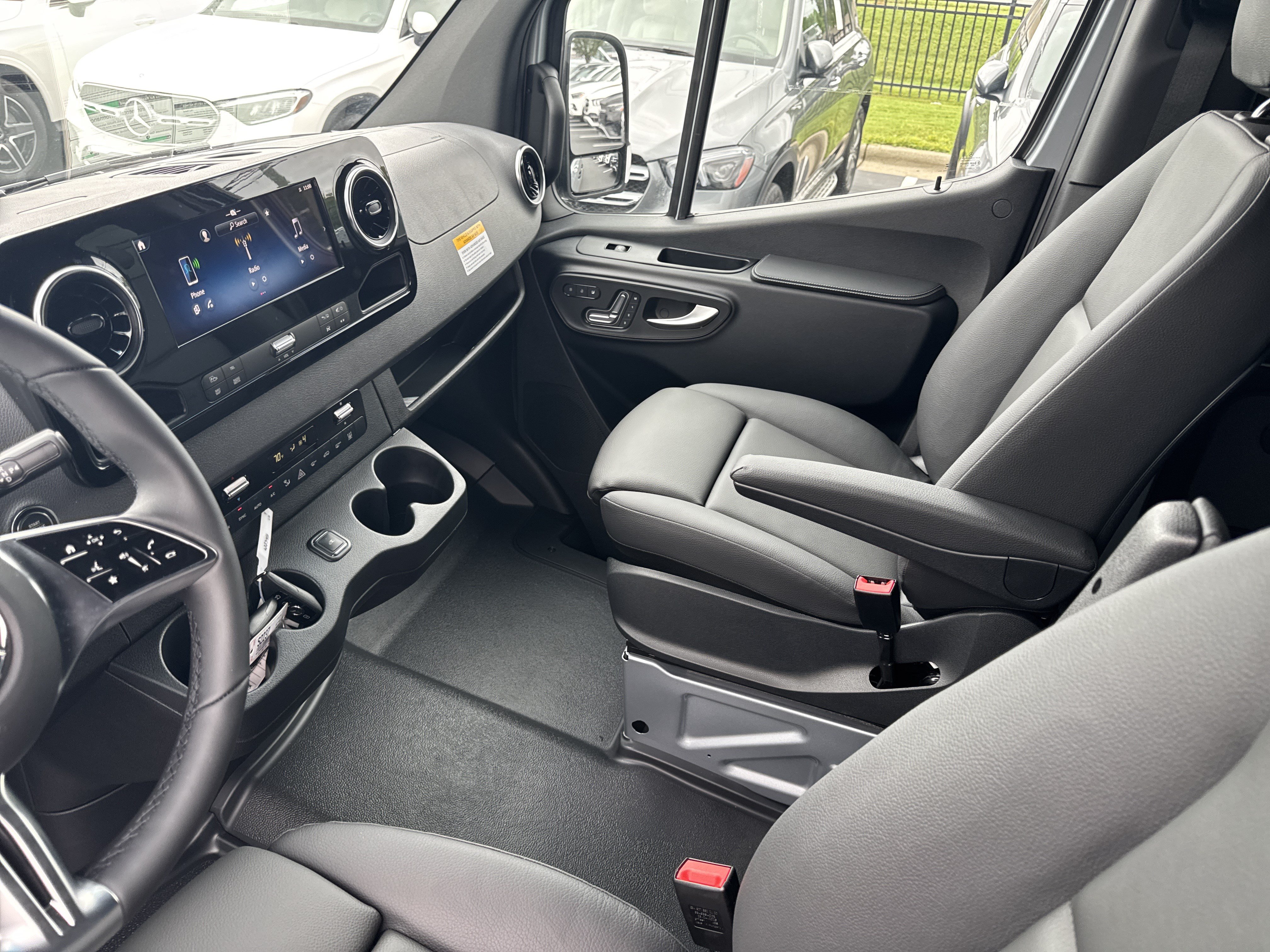 New 2026 Mercedes-Benz Sprinter 2500 image 17