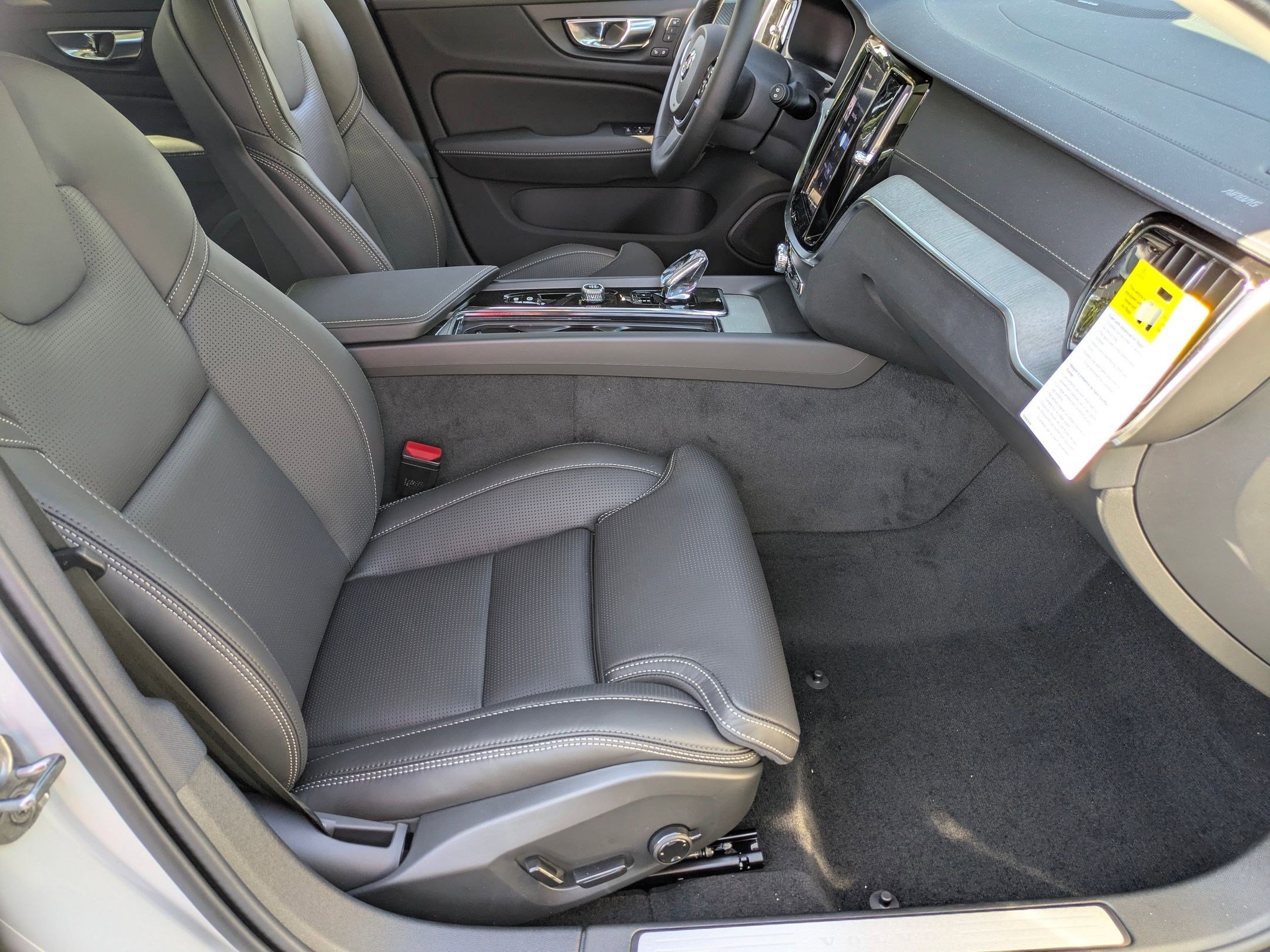 New 2026 Volvo V60 B5 Cross Country Ultra w/ Protection Package Premier image 25