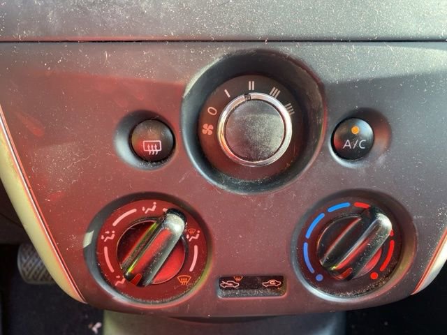 Used 2015 Nissan Versa SV w/ SV Appearance Package image 20