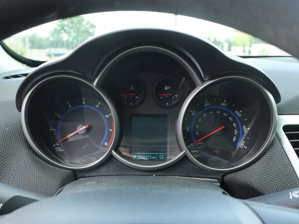 Used 2016 Chevrolet Cruze LT FWD image 26