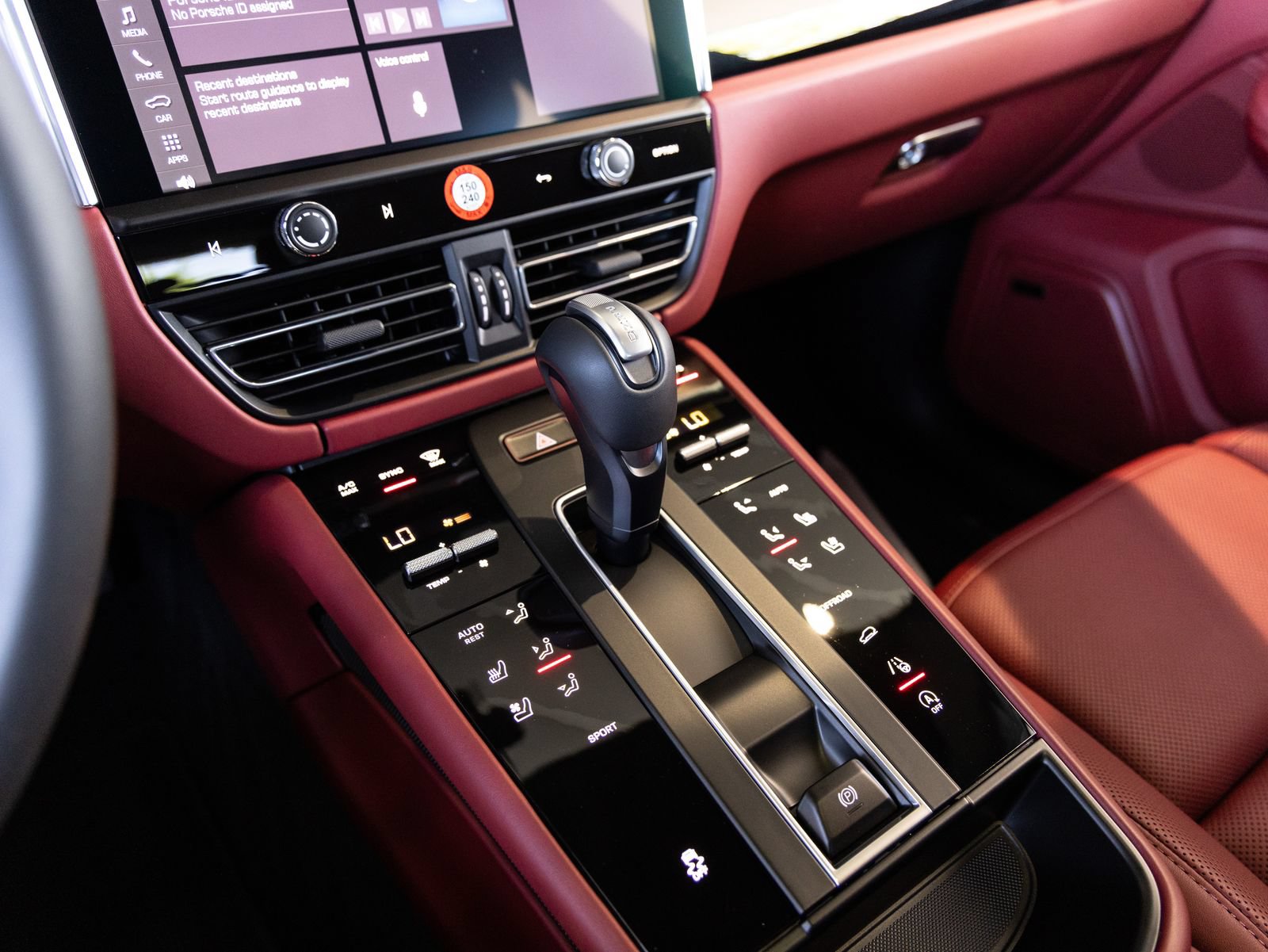 New 2026 Porsche Macan AWD/4WD image 16