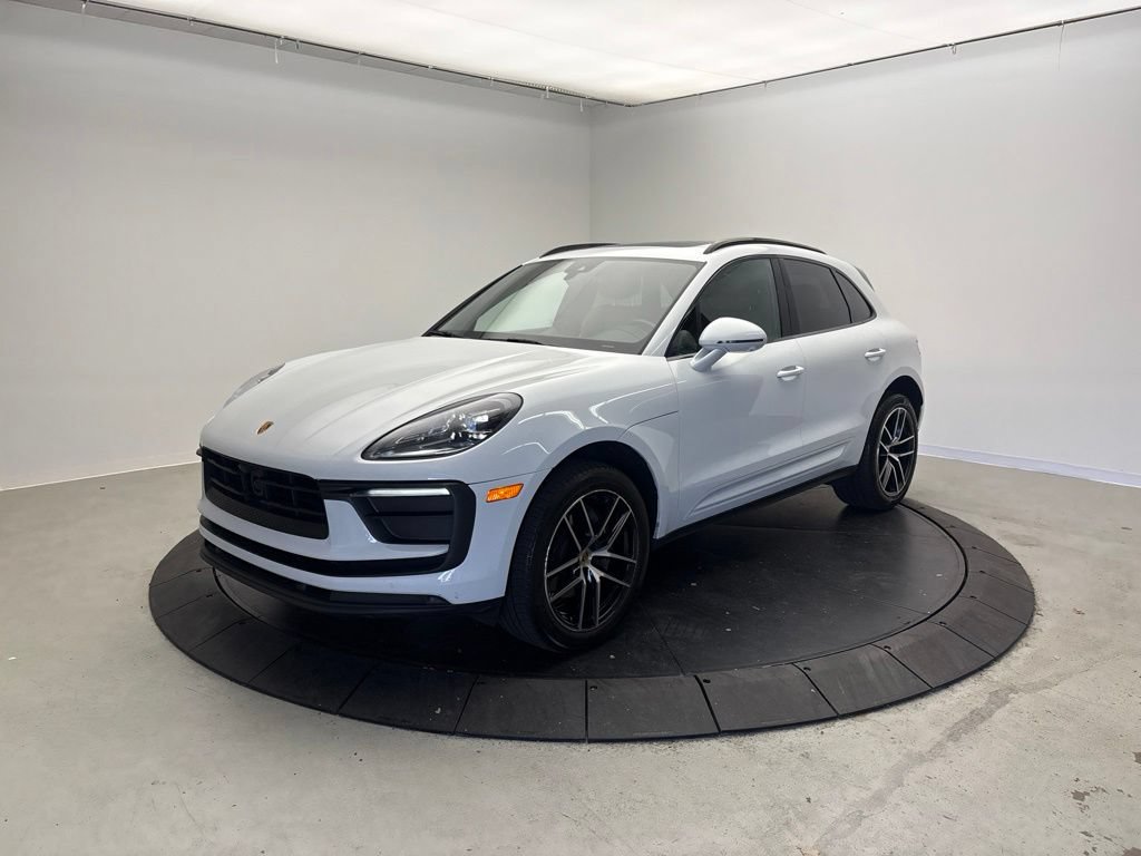 Certified 2023 Porsche Macan AWD/4WD video 1