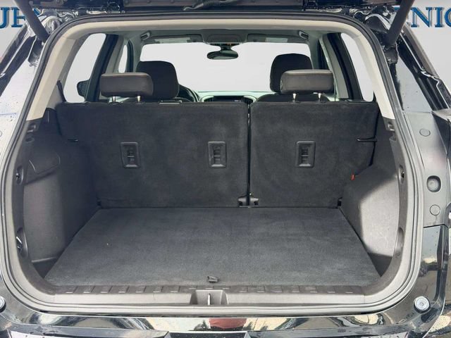 Used 2019 GMC Terrain SLE w/ Driver Convenience Package FWD image 14