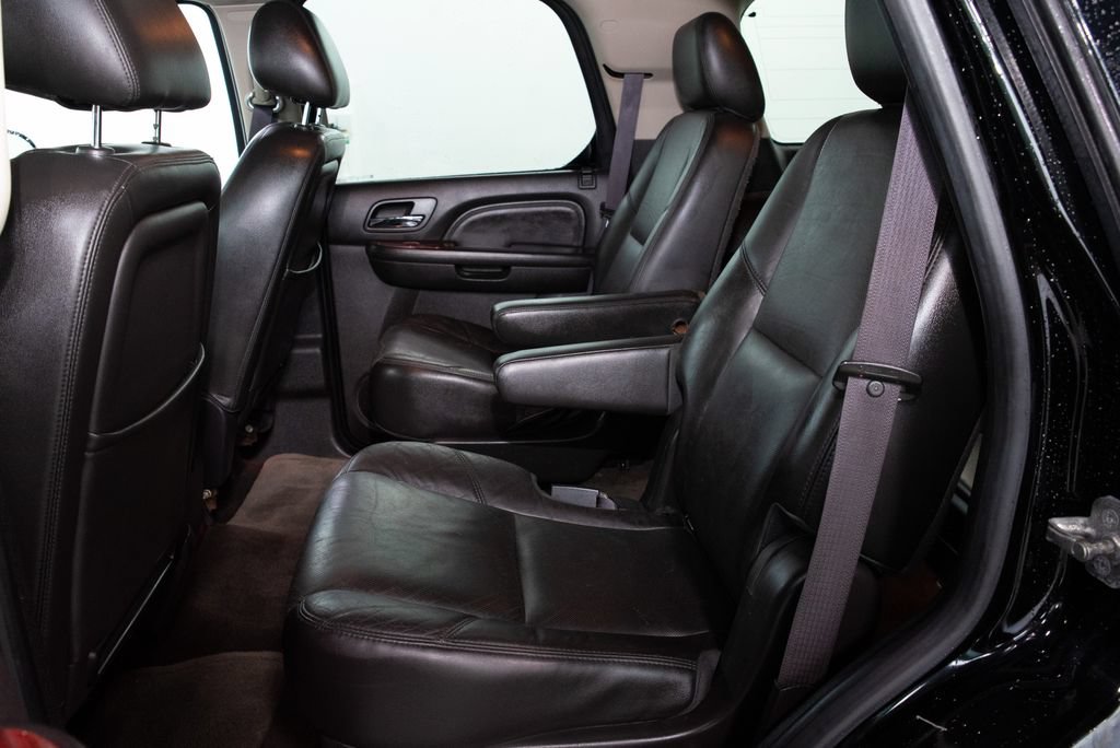 Used 2014 Cadillac Escalade Luxury AWD/4WD image 11