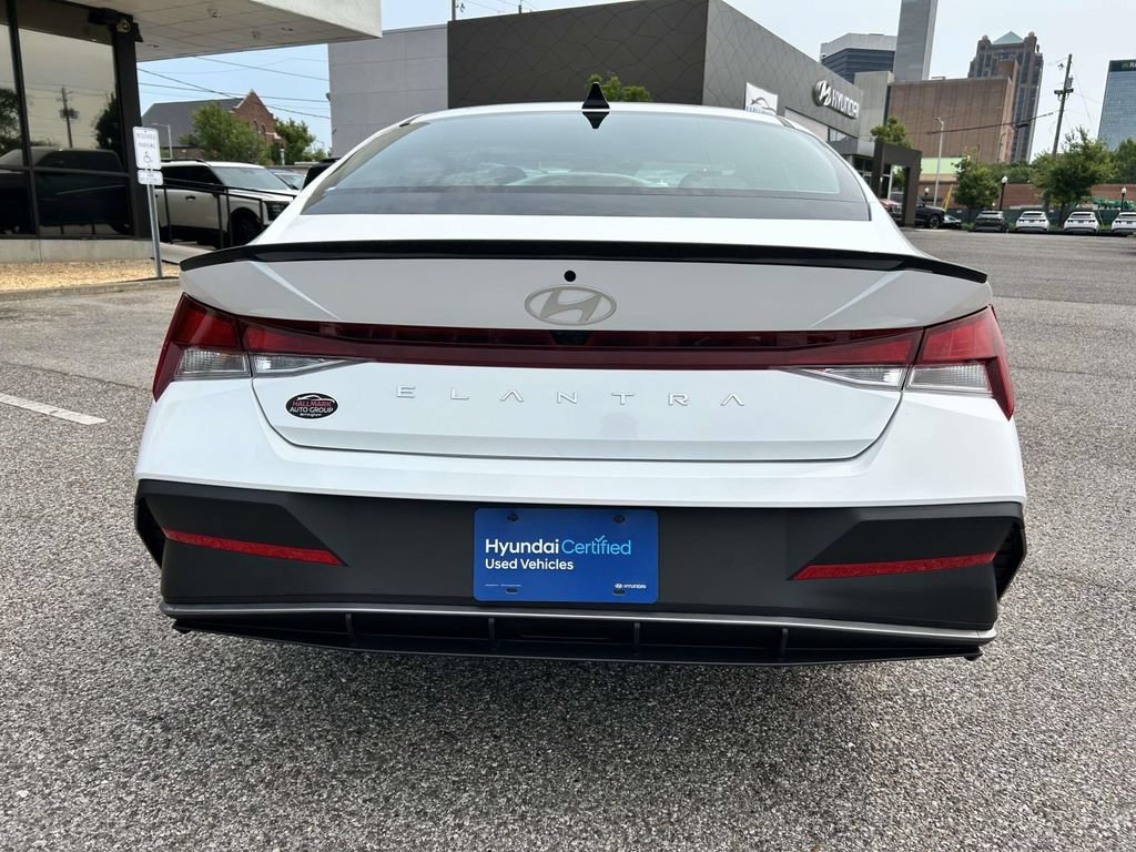 Certified 2025 Hyundai Elantra Sport FWD image 3