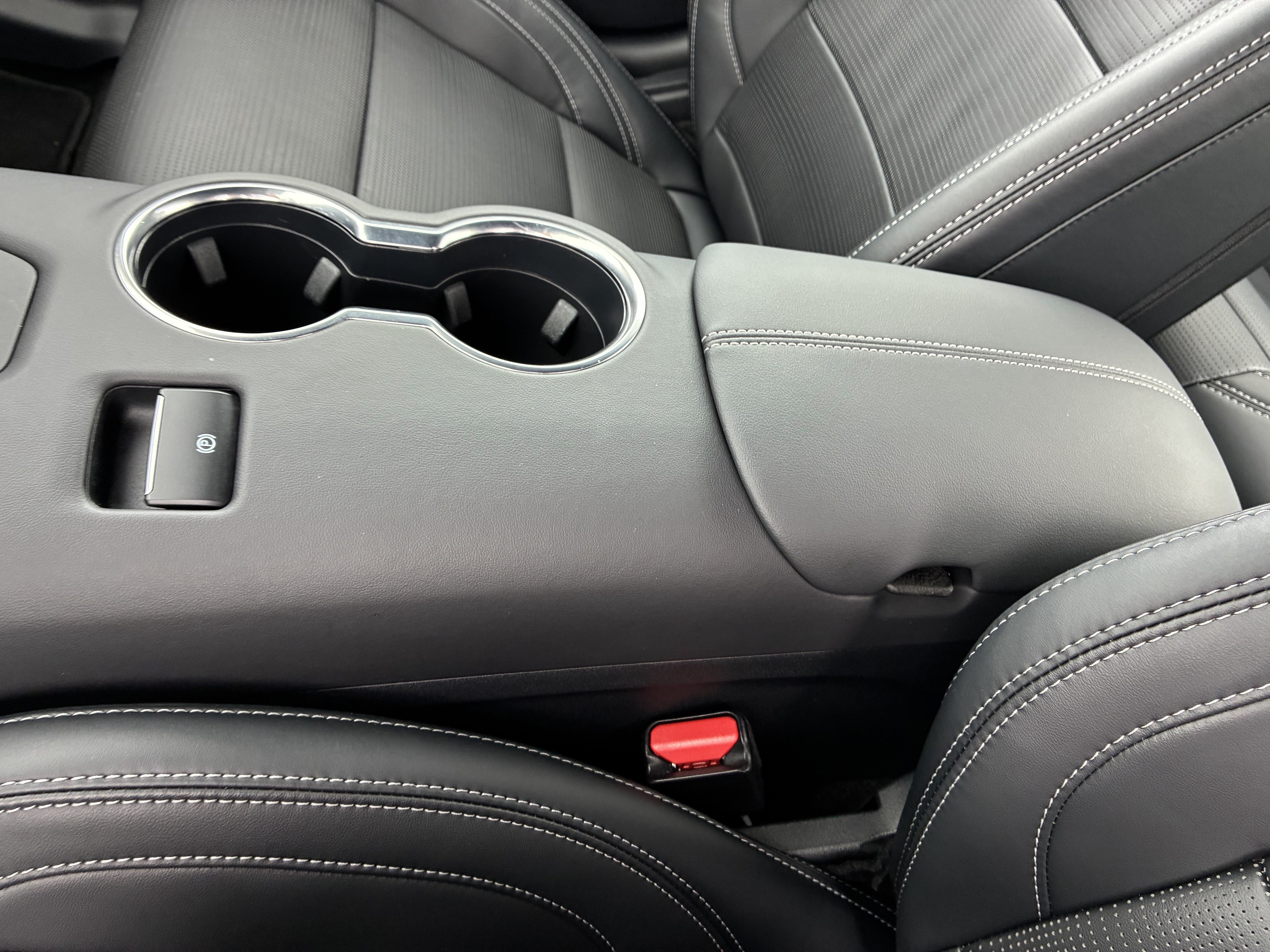 Used 2025 Ford Mustang GT Premium RWD image 31